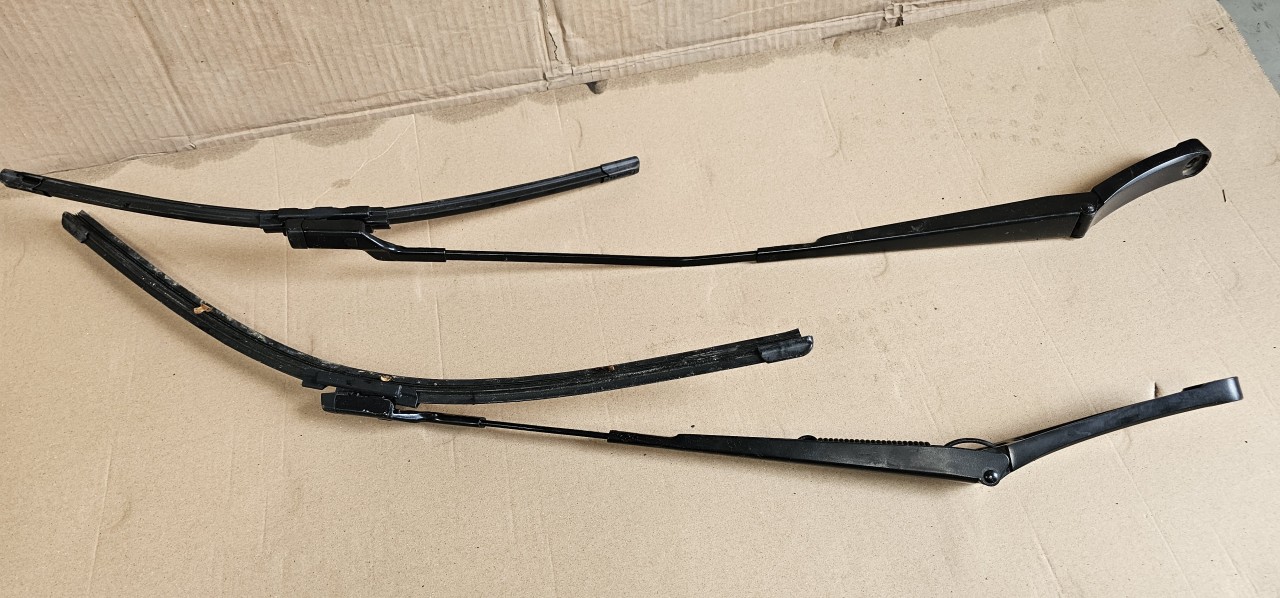 Brat stergator parbriz Vw Passat CC 2009 2010 2011 2012 2013 2014