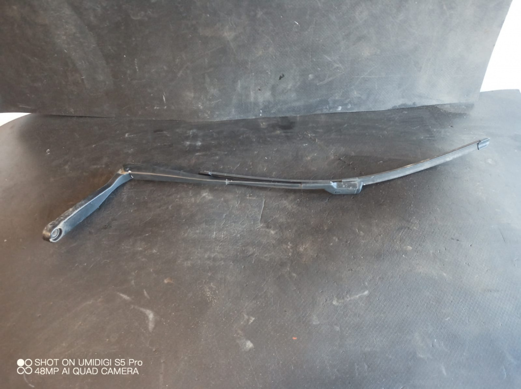 Brat stergator stanga fata,Vw Polo (9N) COD -6Q1955409C