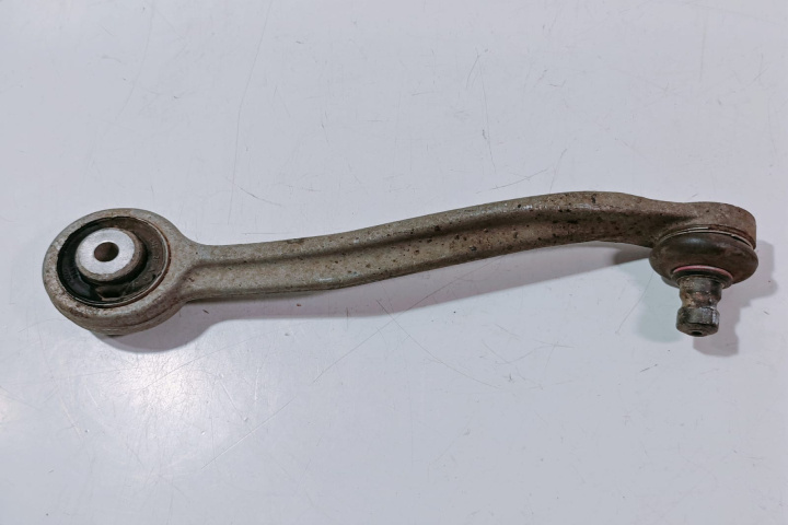 Brat suspensie dreapta fata 8K0510A Volkswagen VW