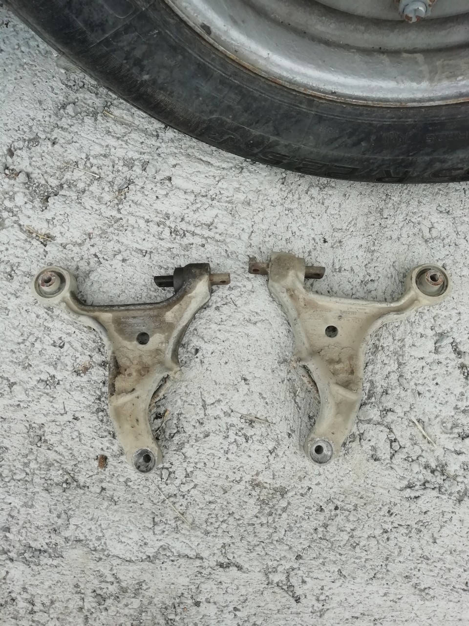Brat suspensie fata Volvo s80 an 2003