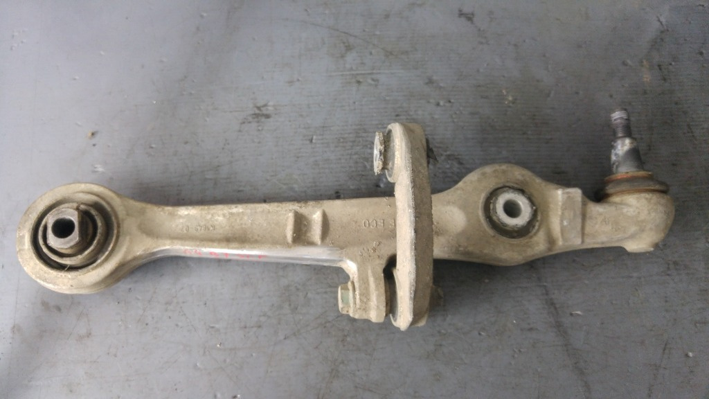 Brat suspensie fuzeta stanga fata audi a4 b7 2.0 tdi 8e0407155e
