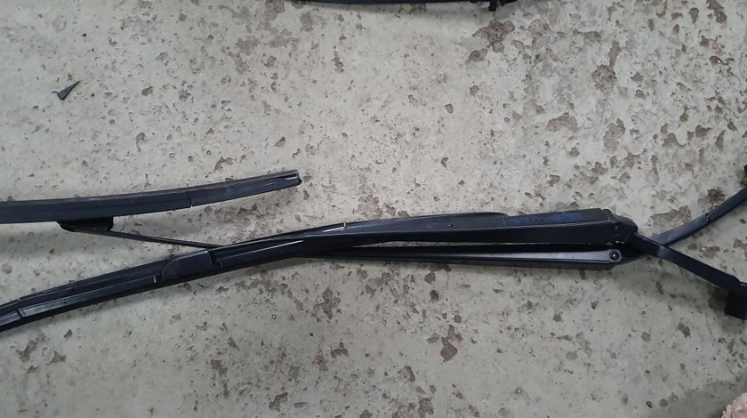 Brate stergatoare Nissan Qashqai 2015 2016 2017 2018
