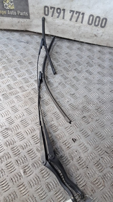 Brate stergator Opel Corsa E 1.4 Turbo an 2017 cod 13284134 / 13284136