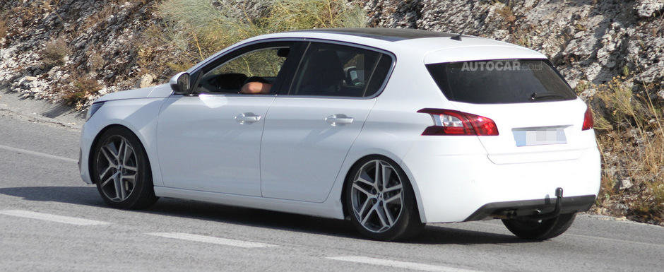Break-ul Peugeot 308 isi umfla muschii in fata camerelor Break-ul Peugeot 308 isi umfla muschii in fata camerelor