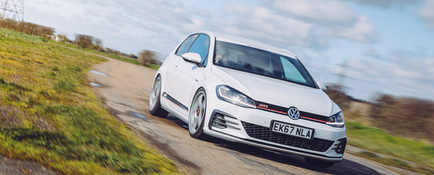 Britanicii au terminat de tunat vechiul Golf GTI. Hot hatch-ul are acum cu 70% mai multa putere