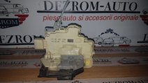 Broasca 3C1837015A usa stanga fata audi q7 4l