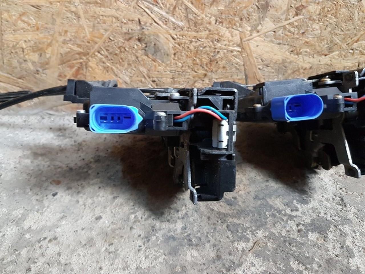 Broasca 7l0839016d usa dreapta spate vw touareg 7l