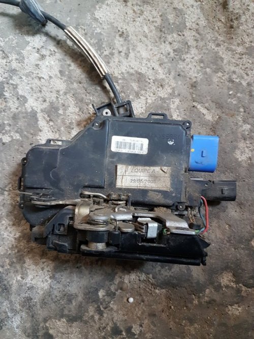 Broasca 7l6839016 usa dreapta spate vw touareg 7l