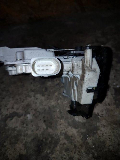 Broasca 8e0839016aa usa dreapta spate audi a4 b7