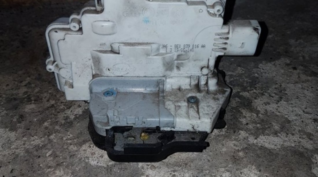 Broasca 8e0839016aa usa dreapta spate audi a4 b7