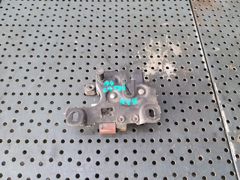 Broasca capota audi a6 c5 4b0823509