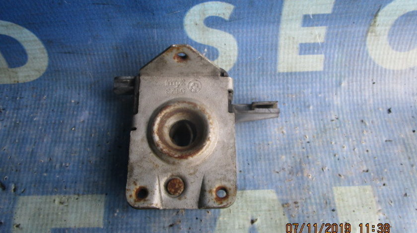 Broasca capota BMW E36 1997;  8122269