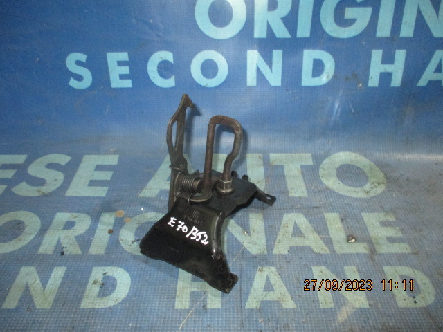 Broasca capota BMW E70 X5 2011; 7164801 (siguranta)