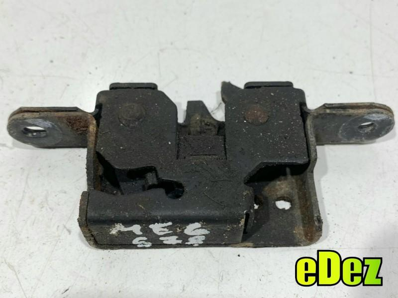 Broasca capota fata Renault Megane 3 (2008-2012)