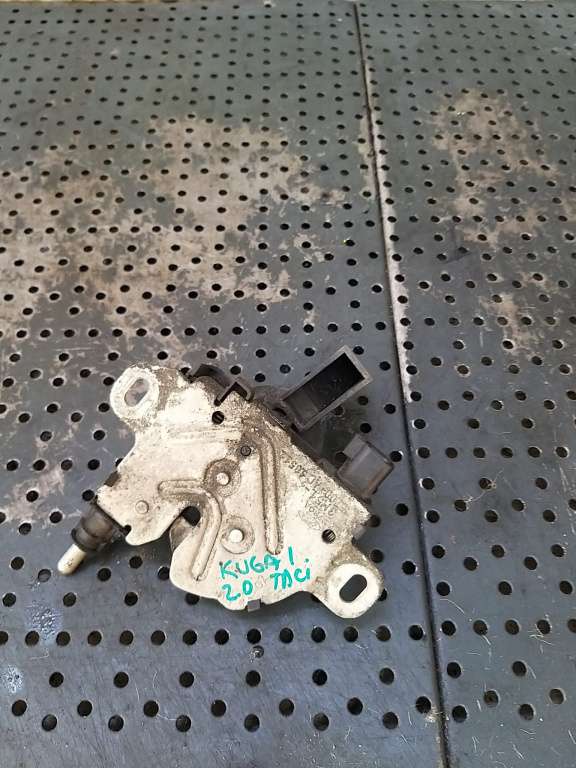 Broasca capota ford kuga 1 3m5116700ac
