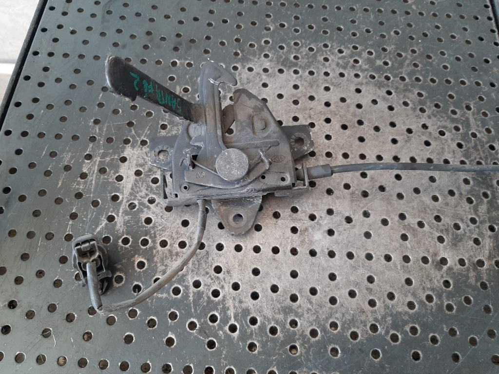 Broasca capota hyundai santa fe 2 cm
