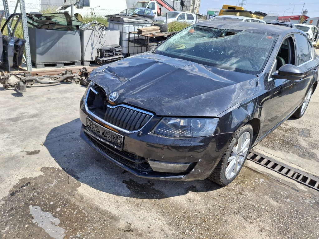Broasca capota motor 5E0823509B Skoda Octavia III Combi (5E5)