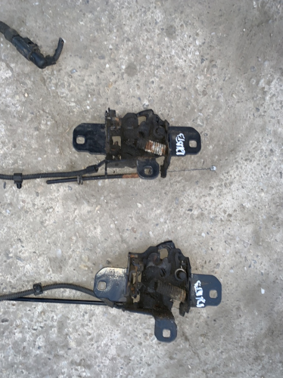 Broasca capota motor Volkswagen Golf 4 [1997 - 2006] Hatchback 5-usi 1.4 MT (75 hp) (1J1)