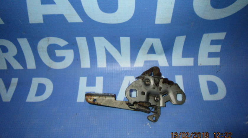 Broasca capota Peugeot 306 (fata)