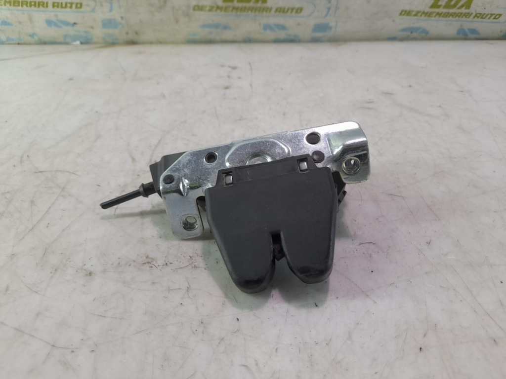 Broasca capota portbagaj A2047500185 Mercedes-Benz CLS-Class C218/X218 [2011 - 2014] 3.0 cdi om642854