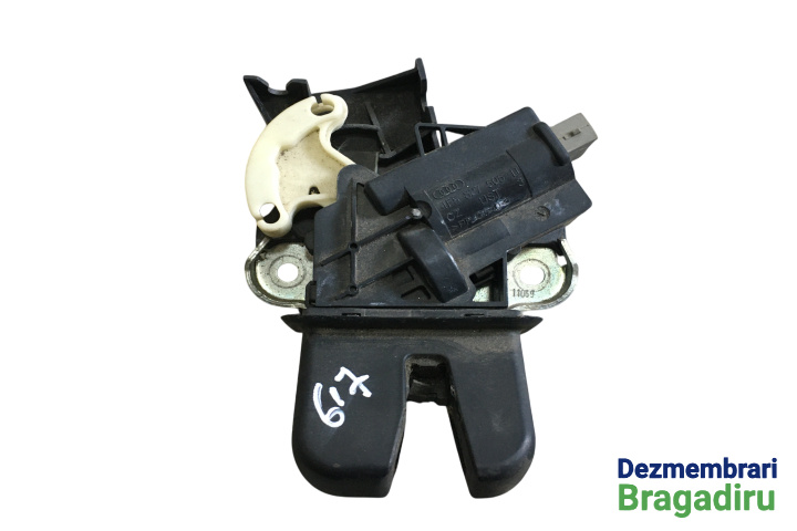 Broasca capota portbagaj Cod: 4F5827505D 4F5827505D Seat Exeo [2009 - 2012] Sedan 2.0 TDI MT (143 hp) Cod motor: CAGA, Cod culoare: LW7X