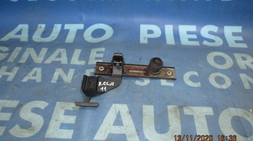 Broasca capota Renault Clio  2004; 8200069296 (siguranta)