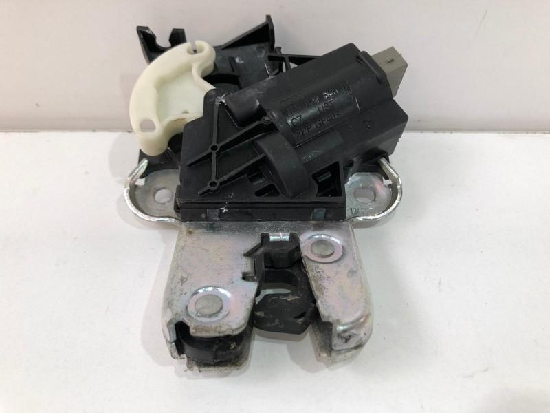 Broasca capota spate 4F5827505D Audi A4 B8/8K [2007 - 2011]