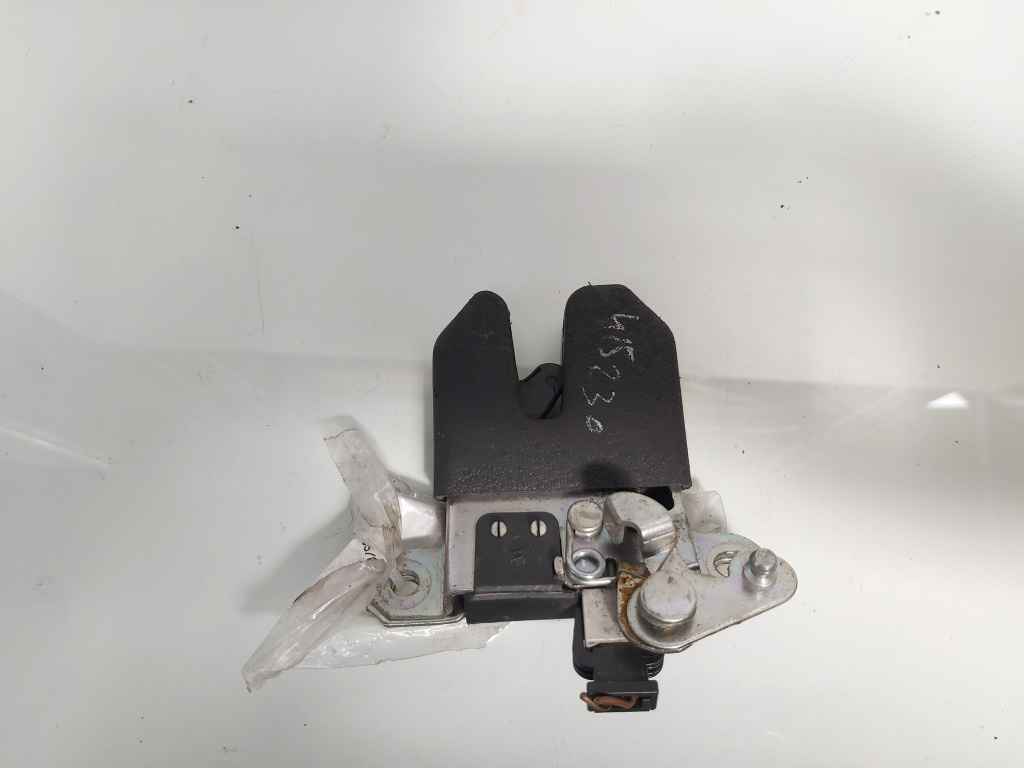 Broasca capota spate, cod 1J5827505F, Vw Bora (1J2) (id:415230)