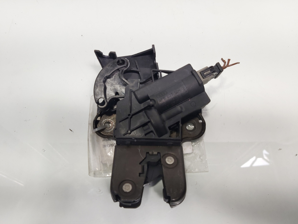 Broasca capota spate, cod 4F5827505C, Audi A4 (8EC, B7) (id:456578)