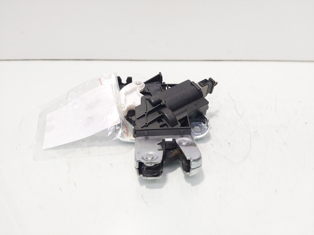 Broasca capota spate, cod 4F5827505D, Audi A4 (8K2, B8) (id:689395)