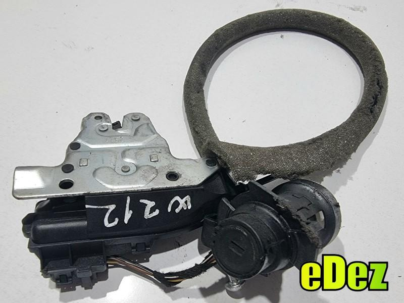 Broasca capota spate cu butuc Mercedes C-Class (2007-2010) [W204] A2047500185