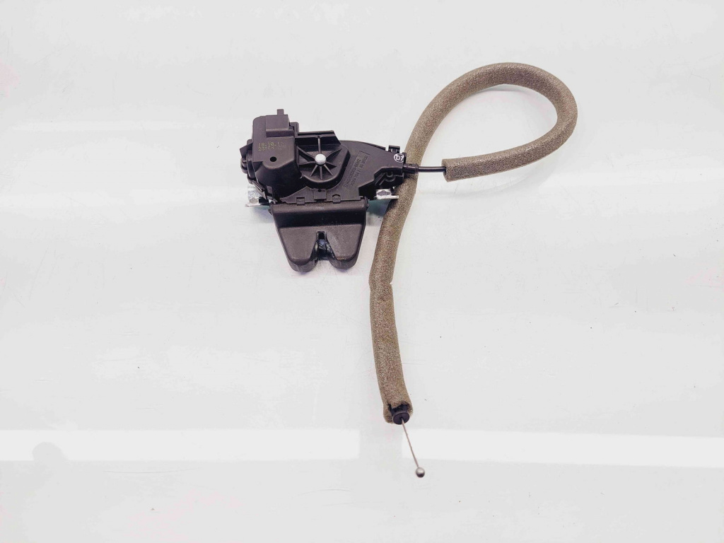 Broasca capota spate Mercedes Clasa E (W212) [Fabr 2009-2016] A2047500185