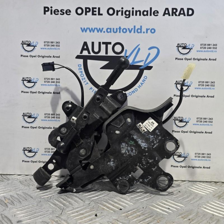 Broasca capota spate stanga Opel Astra H Twintop 2004-2007 133016504