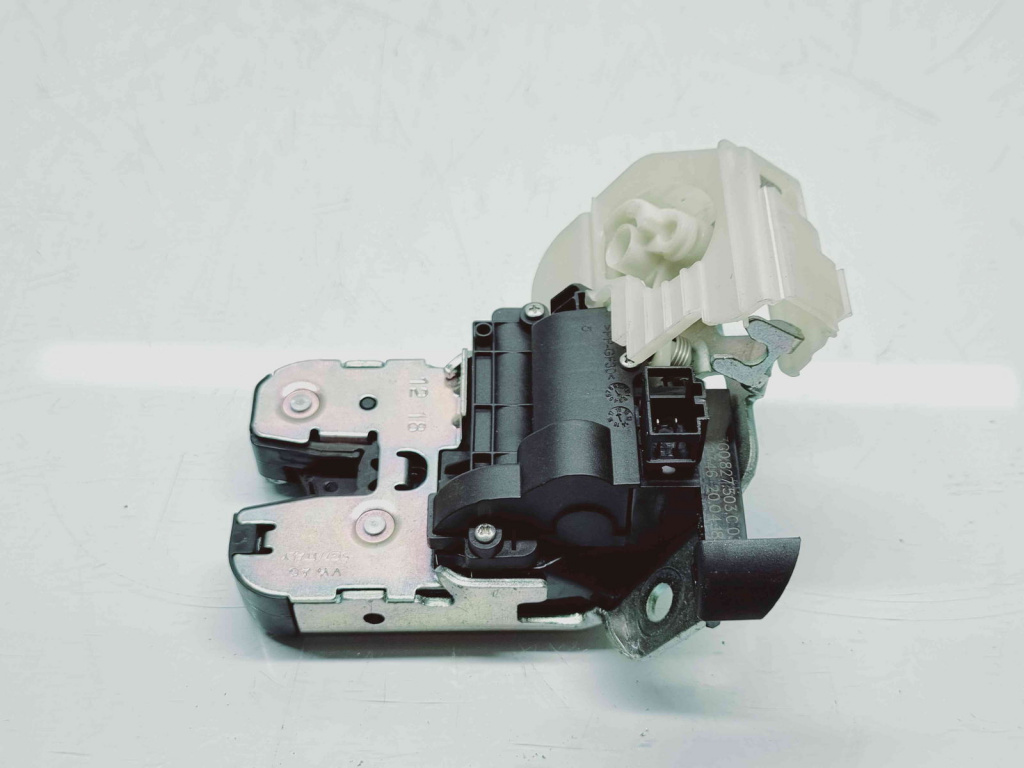 Broasca capota spate Volkswagen Passat B8 (3G2) [Fabr 2015-prezent] 3G0827503C