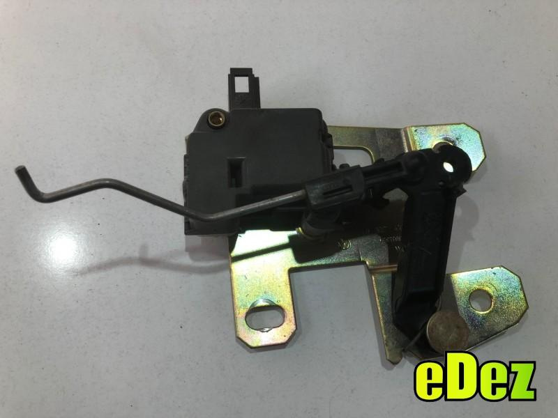 Broasca capota spate Volkswagen Touareg (2002-2006)
