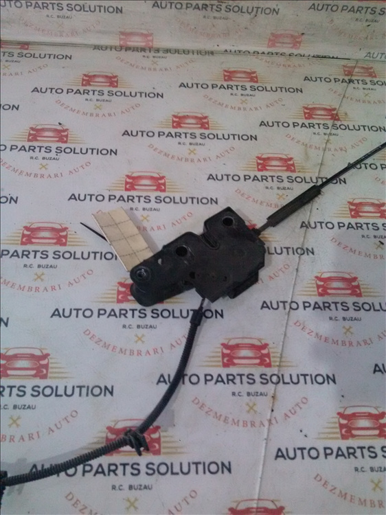 Broasca capota VOLKSWAGEN TOURAN 2.0TDI an fabr. 2006
