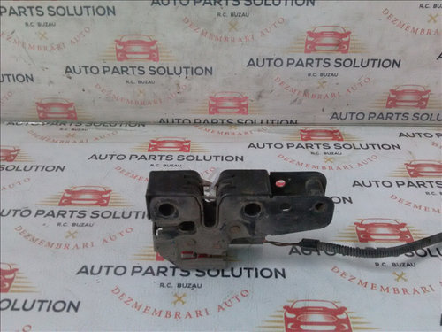 Broasca capota VW TOURAN 1.6 FSI an fabr. 2006