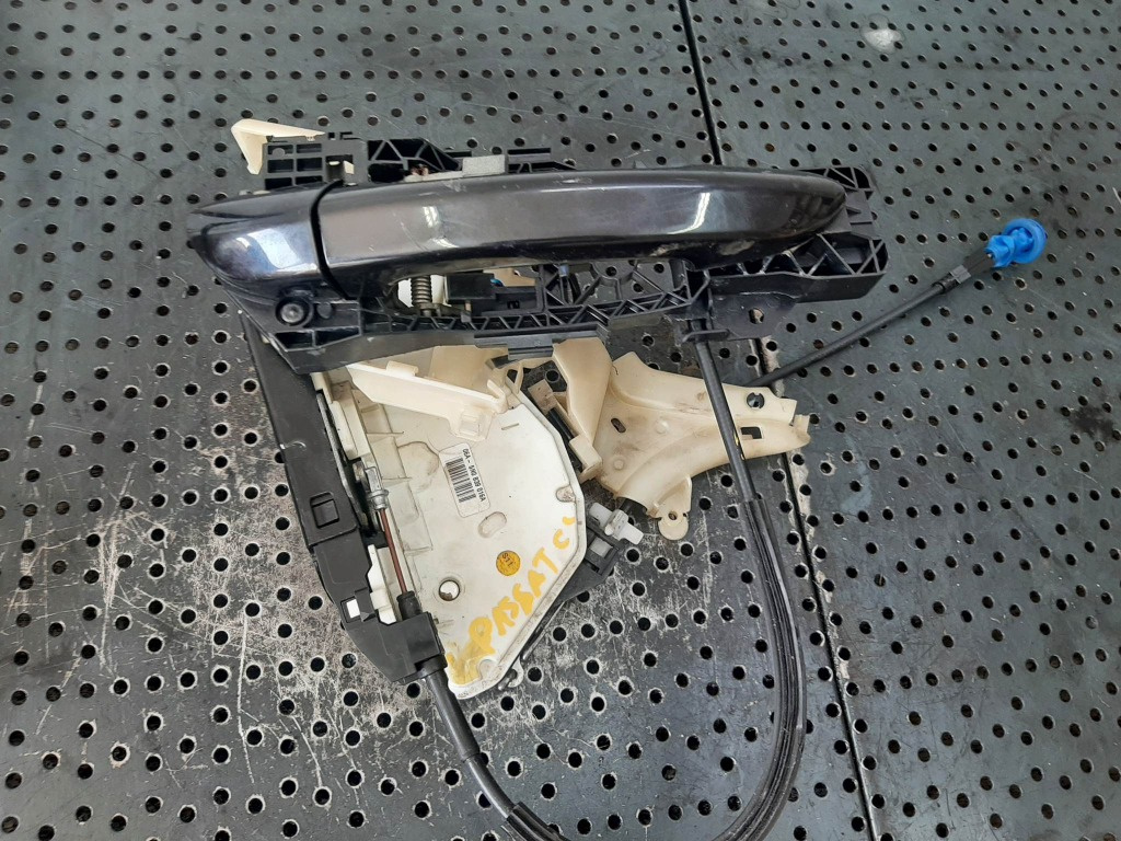 Broasca cu maner dreapta spate vw passat cc 2008 5n0839016a