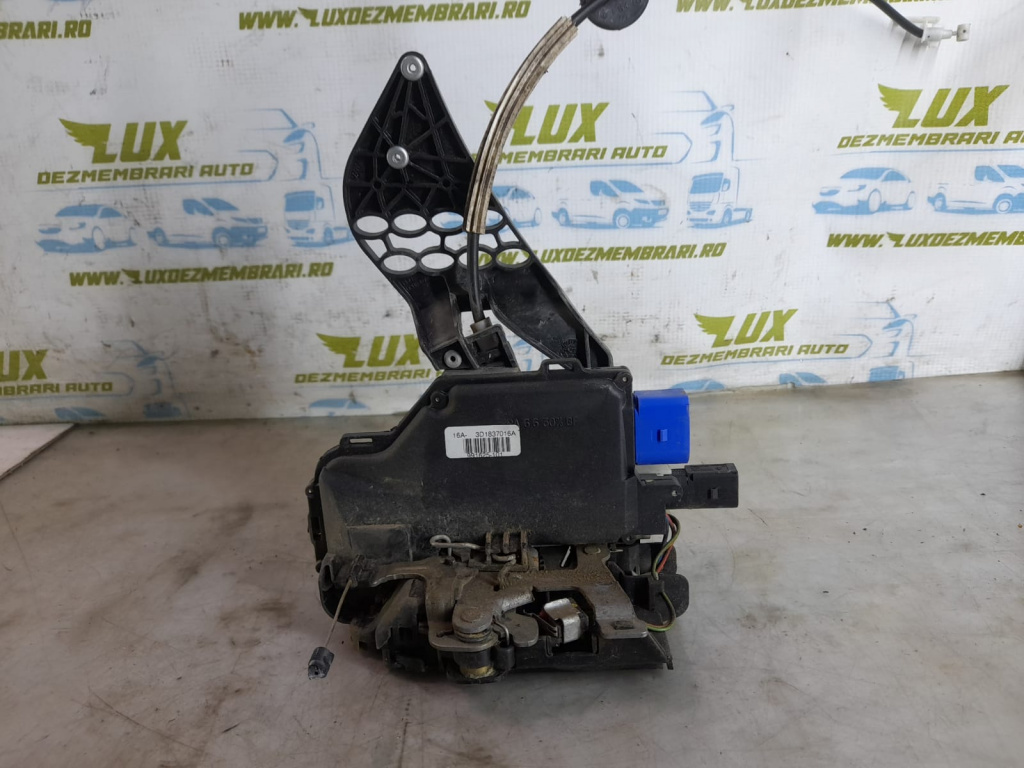Broasca dreapta fata 3D1837016A Volkswagen VW Touareg generatia 1 7L [2002 - 2007] 2.5 tdi BAC