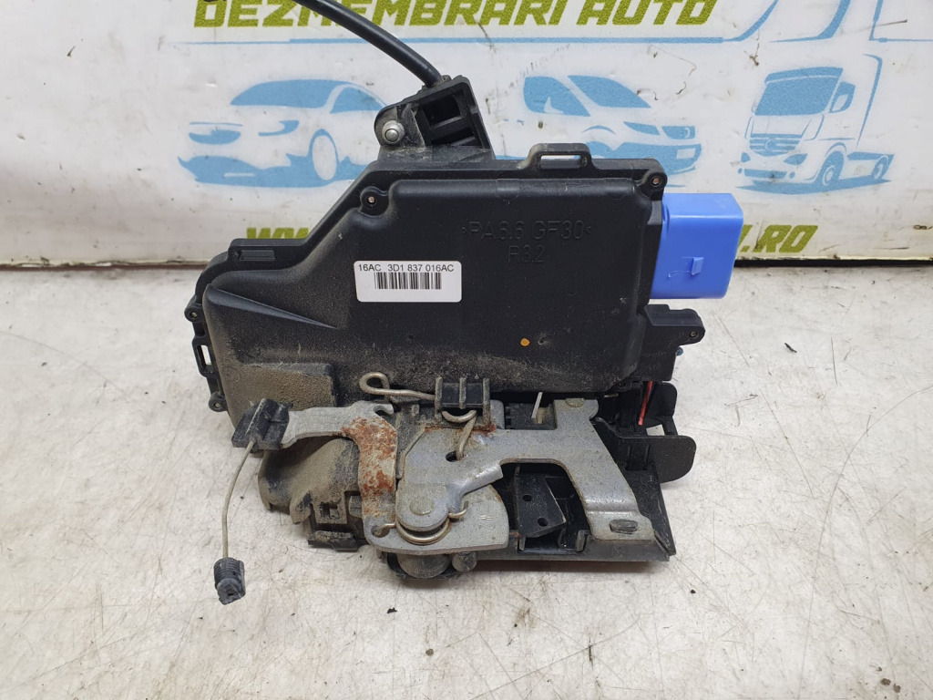 Broasca dreapta fata 3d1837016ac Volkswagen VW Touran [facelift] [2006 - 2010] 2.0 TDI BMM