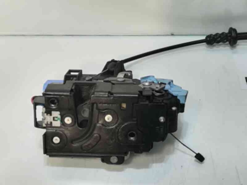 Broasca dreapta fata, 3D2837016J, Skoda Octavia 2 Combi (1Z5) (id:322145)
