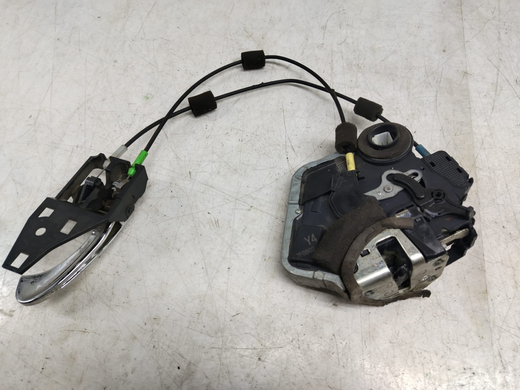 Broasca dreapta fata a046693 Toyota Avensis 3 T27 [2009 - 2011]