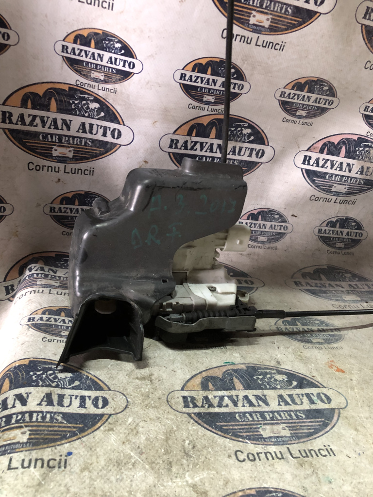 Broasca dreapta fata Audi A3 2017, 8V5837350