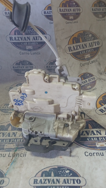 Broasca dreapta fata Audi A3, 4F2837016