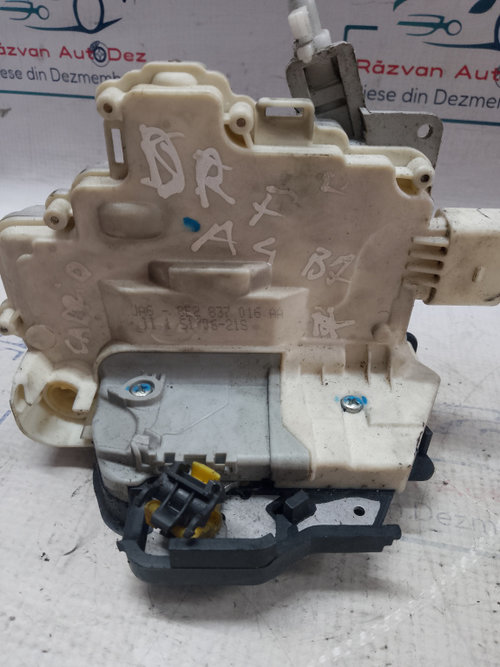Broasca dreapta fata Audi A4 B7 2008, 8E2837016AA