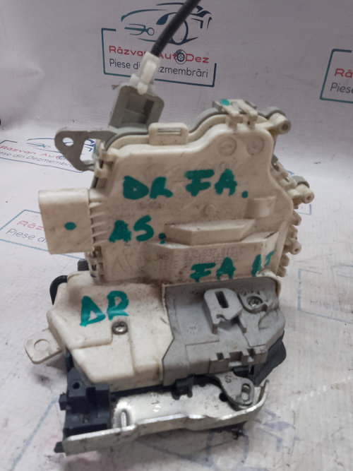 Broasca dreapta fata Audi A5 2012, 8J2837015C