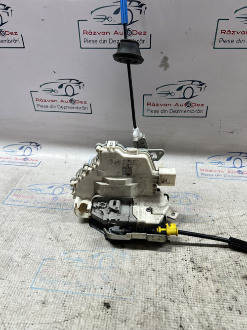 Broasca dreapta fata Audi A5 2012, 8J2837016C