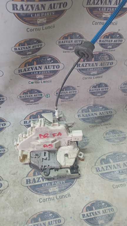 Broasca dreapta fata Audi A5, 8J2837016C