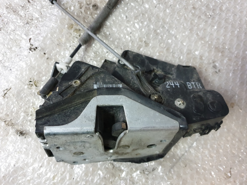 Broasca dreapta fata bmw seria 3 320 e46 244btr