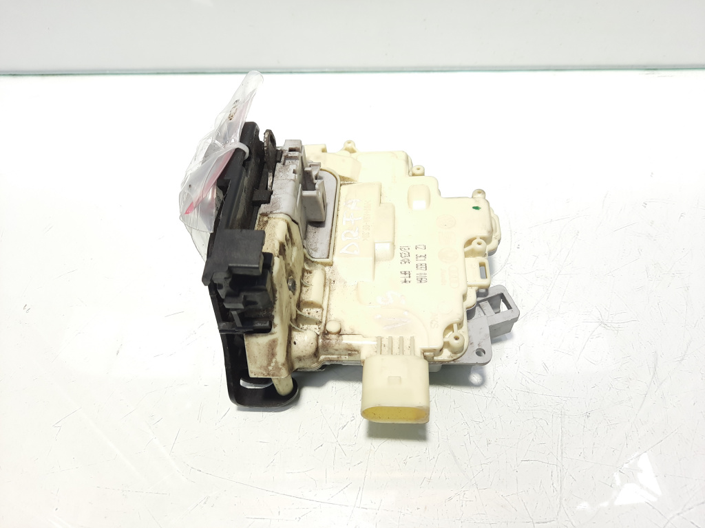 Broasca dreapta fata, cod 3C1837016A, VW Passat Variant (3C5) (id:467010)